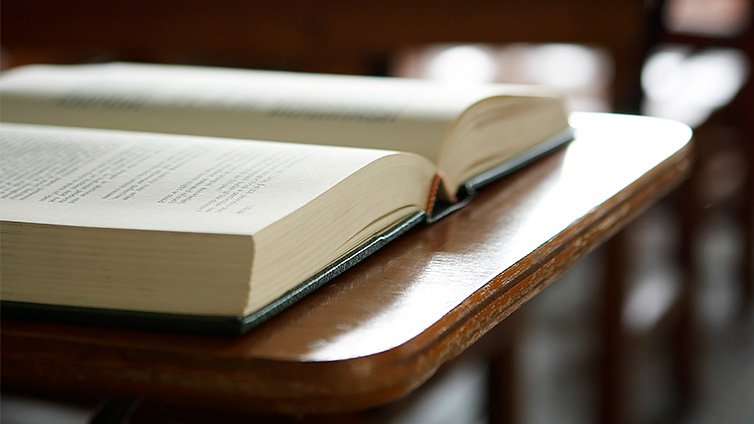 贵州省军休老年大学（筹建）2025 年秋季开学典礼暨“初心讲堂”思政公开课第一课开讲